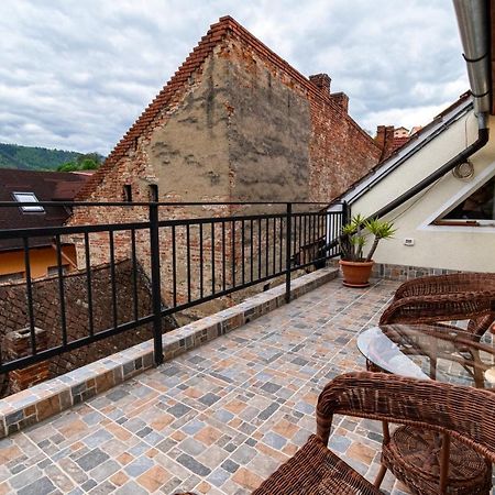 Residence 48 Beautiful Building Within Moments From The Old Town Of Brasov Luaran gambar