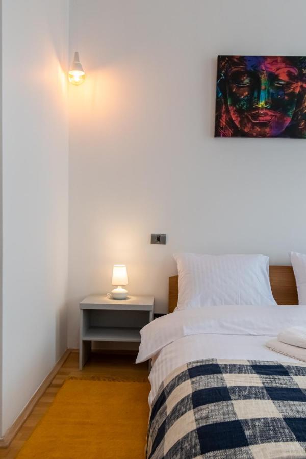 Residence 48 Beautiful Building Within Moments From The Old Town Of Brasov Luaran gambar