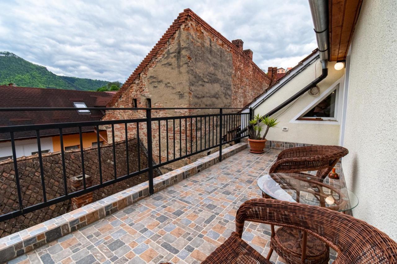 Residence 48 Beautiful Building Within Moments From The Old Town Of Brasov Luaran gambar