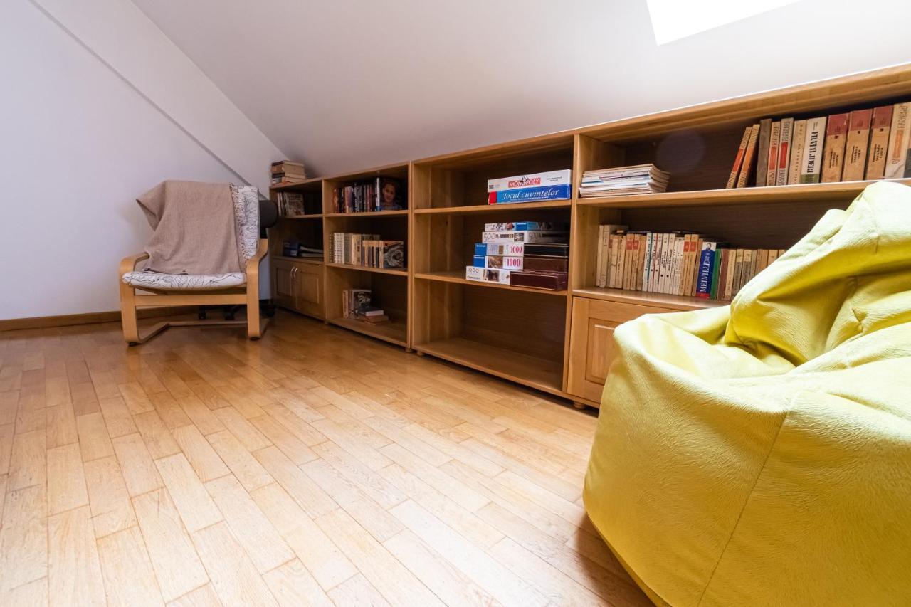 Residence 48 Beautiful Building Within Moments From The Old Town Of Brasov Luaran gambar
