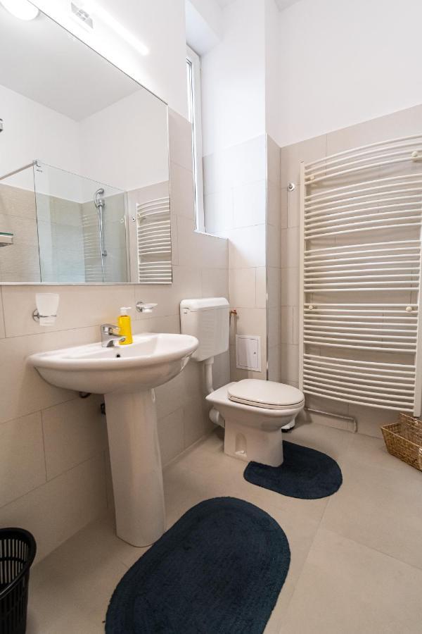 Residence 48 Beautiful Building Within Moments From The Old Town Of Brasov Luaran gambar