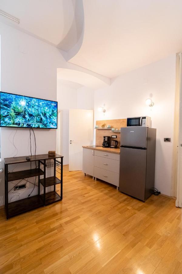Residence 48 Beautiful Building Within Moments From The Old Town Of Brasov Luaran gambar