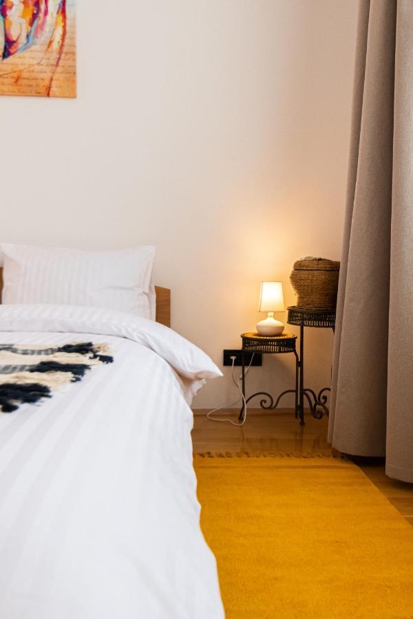 Residence 48 Beautiful Building Within Moments From The Old Town Of Brasov Luaran gambar